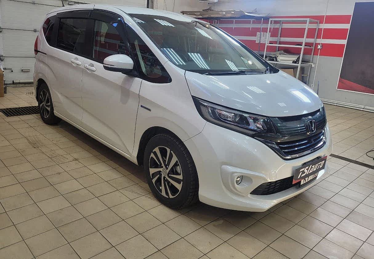 Шумоизоляция Honda Freed в Алматы в пакете Элит Премиум Шумоизоляция Honda Freed в Алматы в пакете Элит Премиум